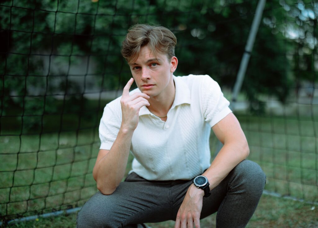 The Elegant In-16 Nixie Watch: A Stylish Timepiece at an Affordable Price